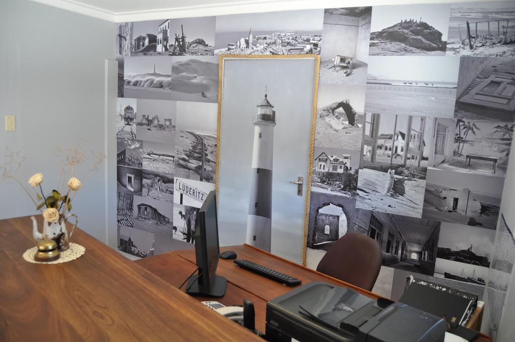 Obelix Guesthouse Lüderitz エクステリア 写真