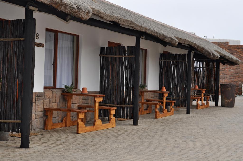 Obelix Guesthouse Lüderitz エクステリア 写真