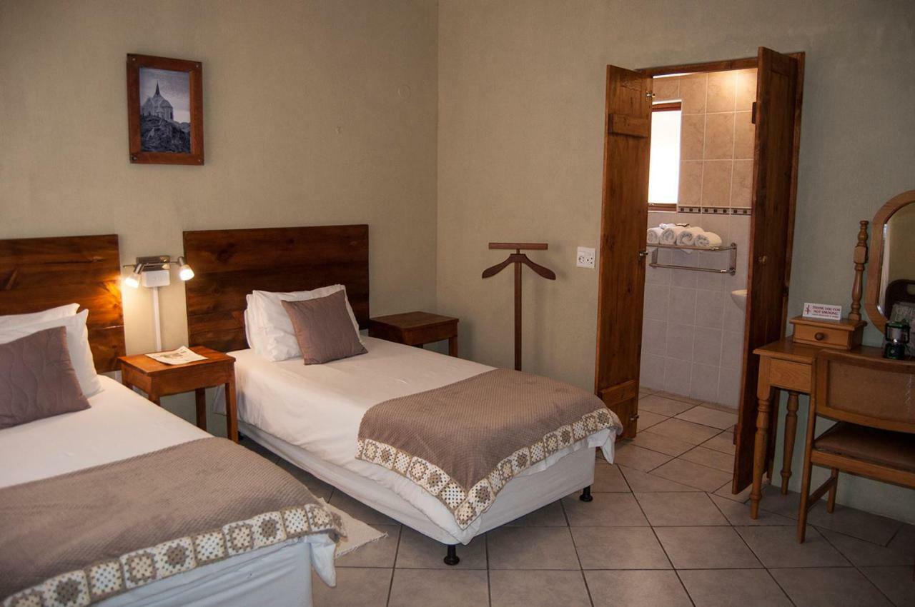 Obelix Guesthouse Lüderitz エクステリア 写真