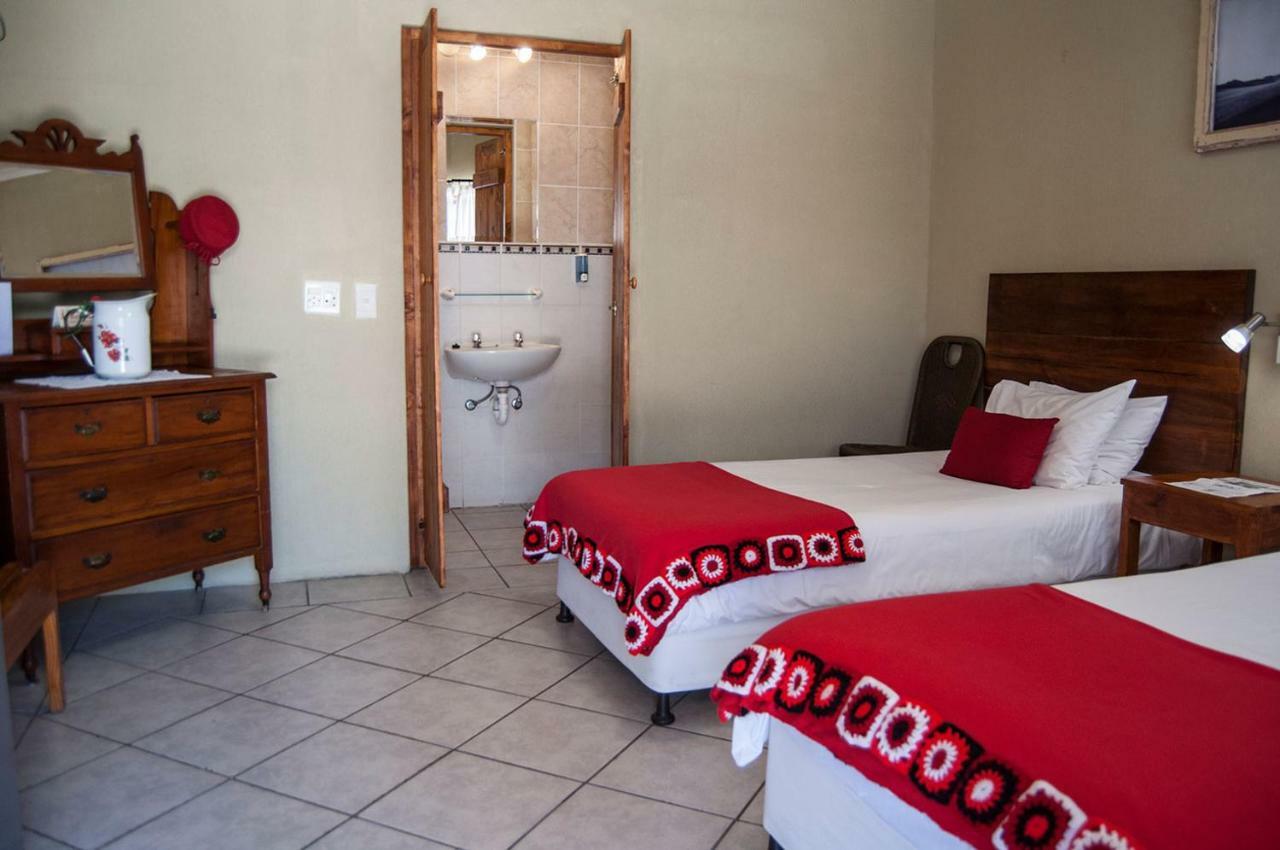 Obelix Guesthouse Lüderitz エクステリア 写真