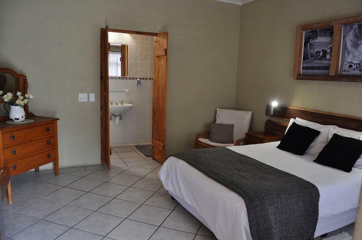 Obelix Guesthouse Lüderitz エクステリア 写真